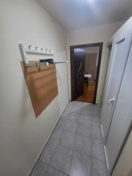 Apartament cu 2 camere semidecomandat în Spitalul Județean