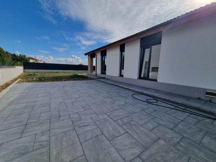 Casă individuală cu 4 camere cu Teren 575 Mp în Cetate