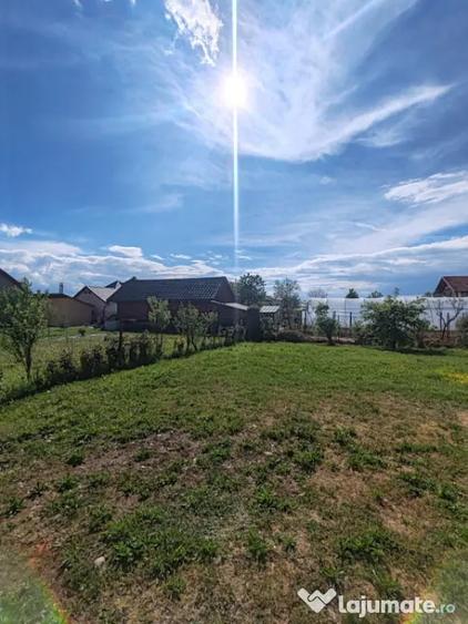 Casă cu 3 camere cu Teren 900 Mp în Bușag