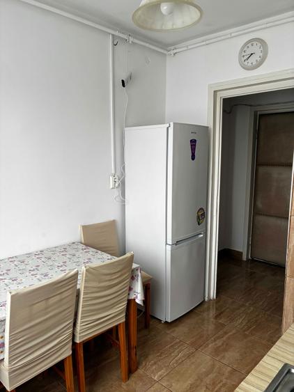 Apartament cu 2 camere semidecomandat în Cornișa