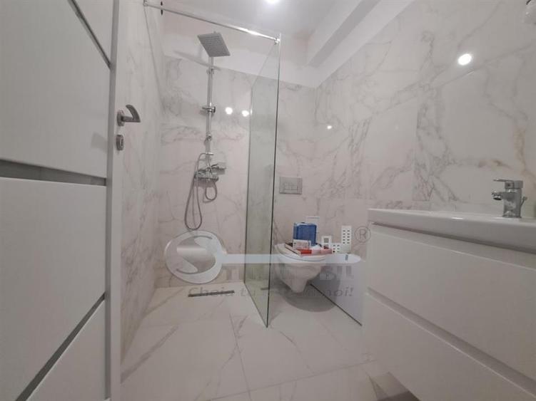 Apartament cu 2 camere semidecomandat în Aeroport