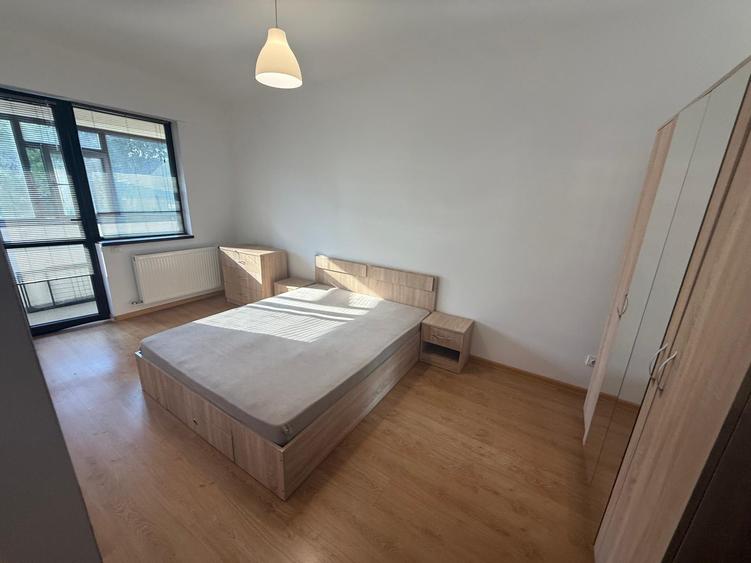 Apartament cu 2 camere decomandat în Apărătorii Patriei