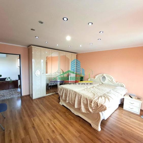Casă cu 7 camere cu Teren 960 Mp în Câmpineanca