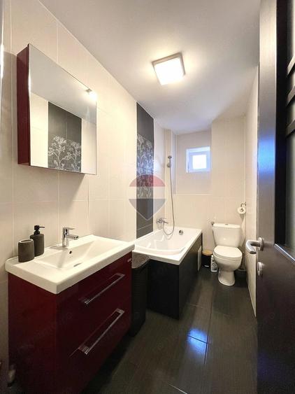 Apartament cu 2 camere decomandat în Central