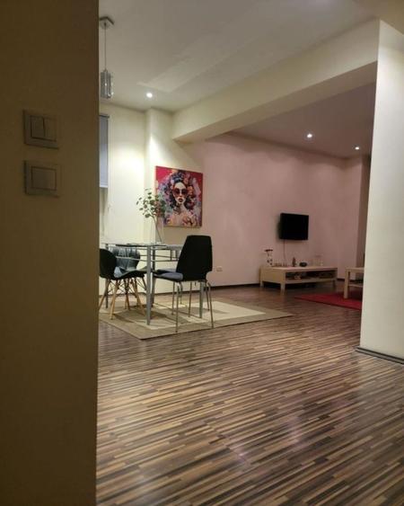 Apartament cu 2 camere semidecomandat, mobilat în Decebal