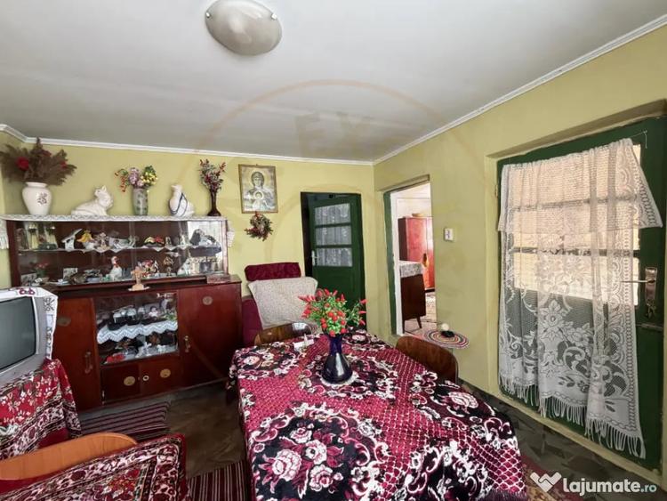 Casă cu 4 camere cu Teren 780 Mp în Priboieni