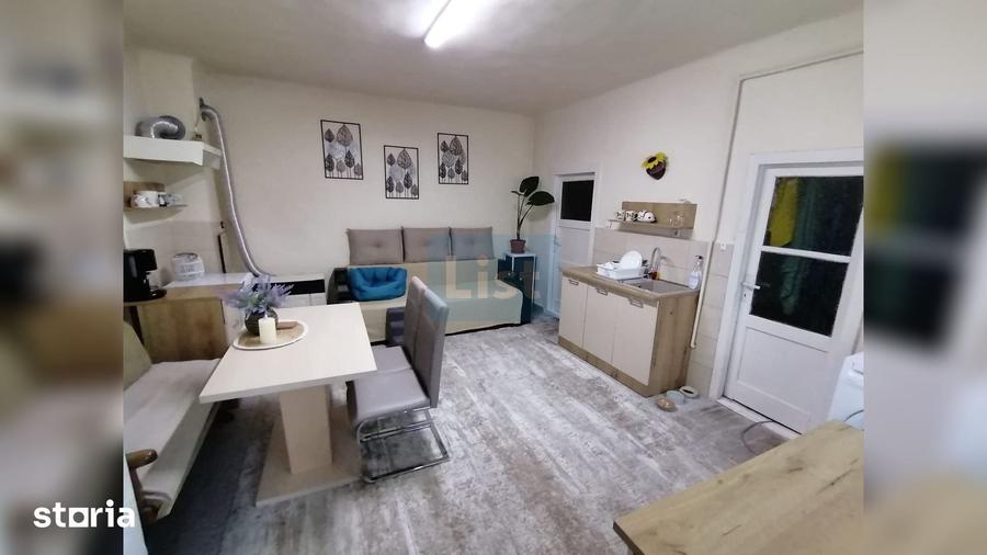 Casă cu 2 camere cu Teren 389 Mp în Central