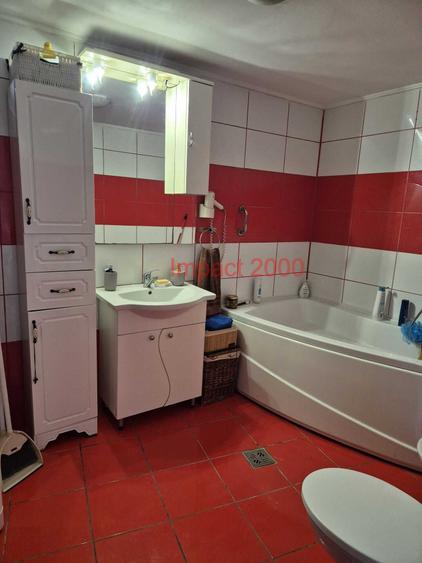 Casă cu 3 camere cu Canalizare în Stadion