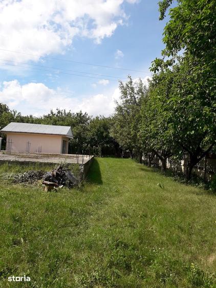 Teren de 1150 mp, în Podu Roș