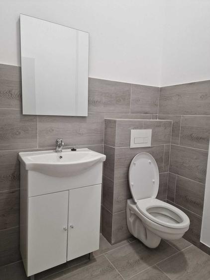 Spațiu comercial, de 140 mp, în P-ța Unirii
