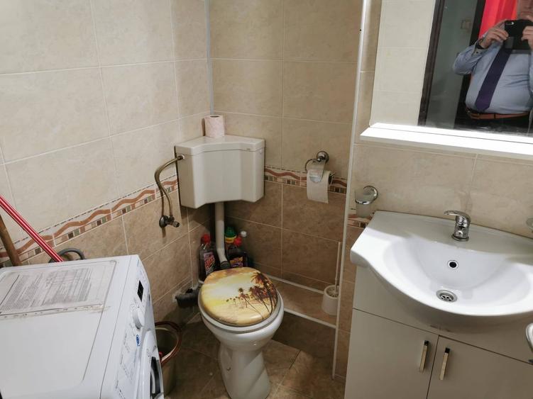 Apartament cu 3 camere decomandat în Mărăști