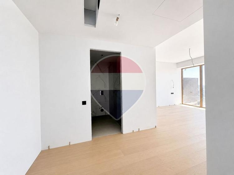 Apartament cu 4 camere decomandat în Pipera
