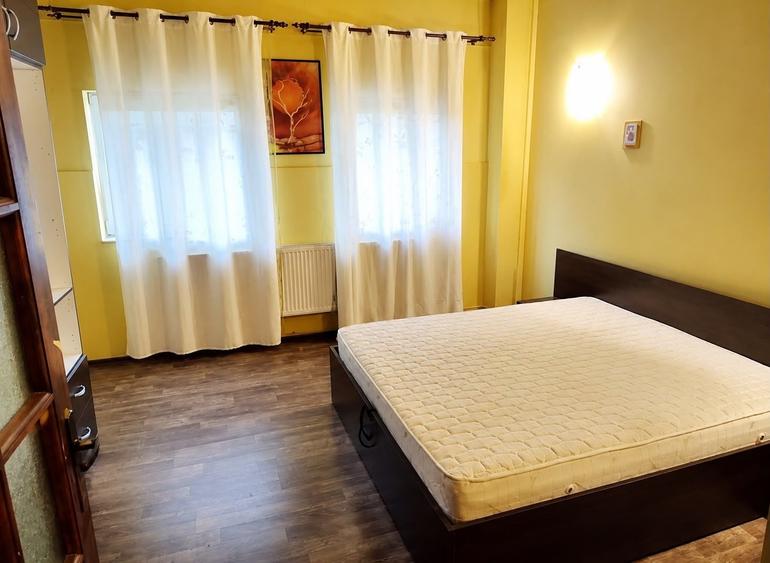 Apartament cu 2 camere semidecomandat, mobilat în Bucovina