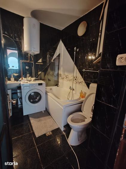 Apartament cu 3 camere în Tei