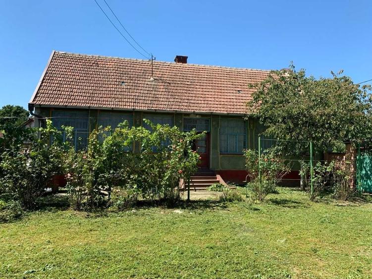Casă cu 3 camere în Uliuc