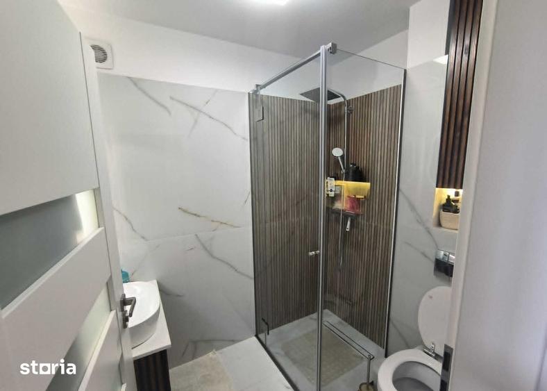 Apartament cu 4 camere decomandat în Andrei Mureșanu