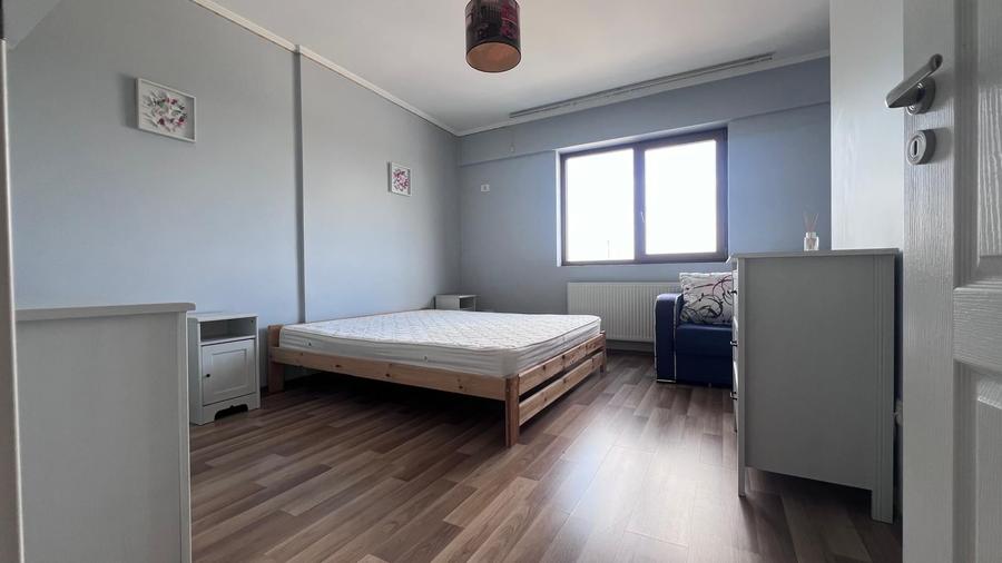 Apartament cu 3 camere decomandat în Prelungirea Ghencea