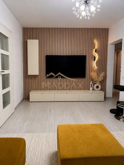 Apartament cu 3 camere semidecomandat, mobilat în Timpuri Noi