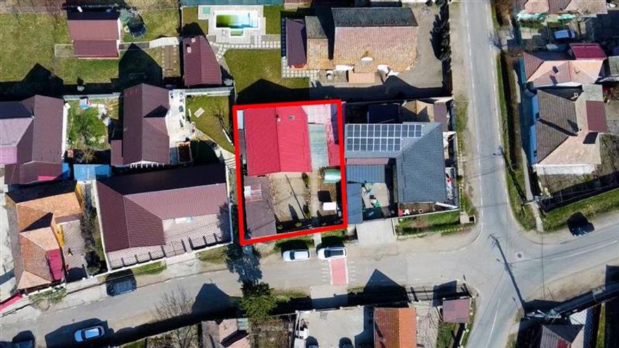Casă individuală cu 4 camere cu Teren 357 Mp în Cristești