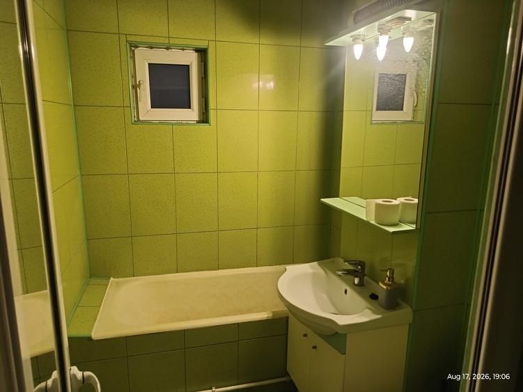 Apartament cu 2 camere decomandat în Faleză
