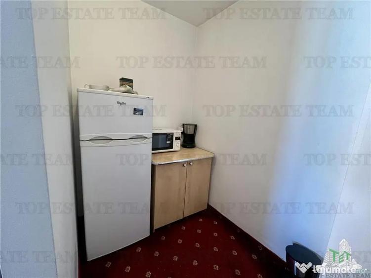 Apartament cu 7 camere semidecomandat în Dacia