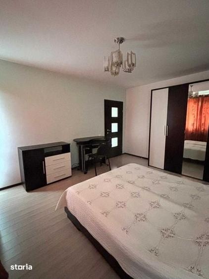 Apartament cu 3 camere în Tractorul