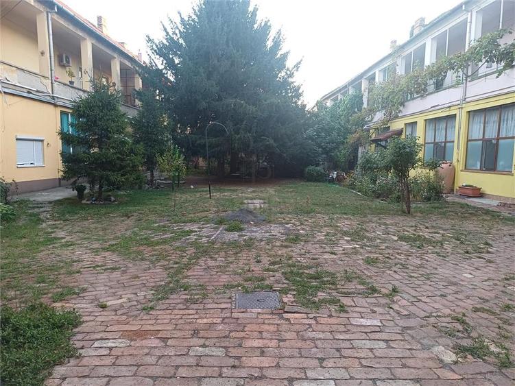 Apartament cu 3 camere decomandat, mobilat în Iosefin