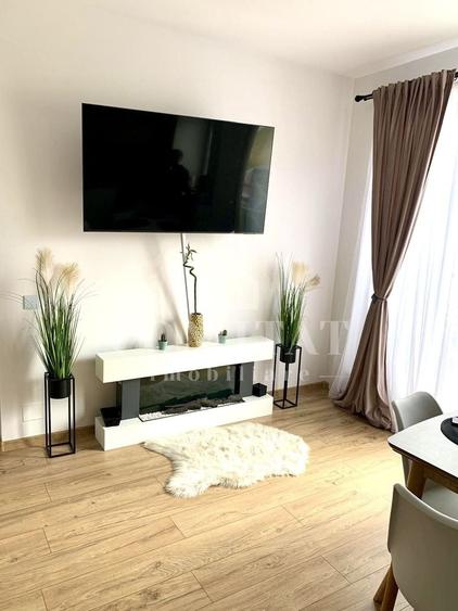 Apartament cu 2 camere semidecomandat, mobilat în Florești