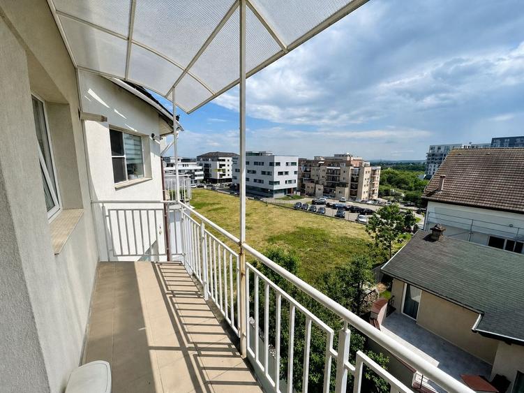 Apartament cu 4 camere decomandat, mobilat în Bună Ziua