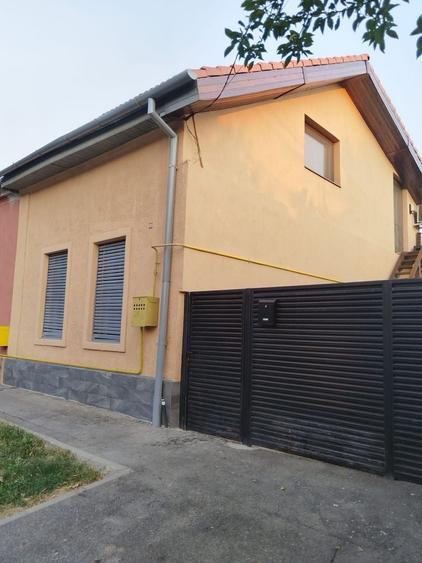 Casă individuală cu 3 camere cu Canalizare în Brâncoveanu