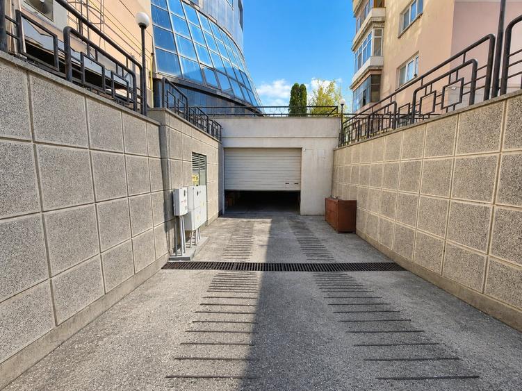 Spațiu comercial, de 173 mp, în Ultracentral