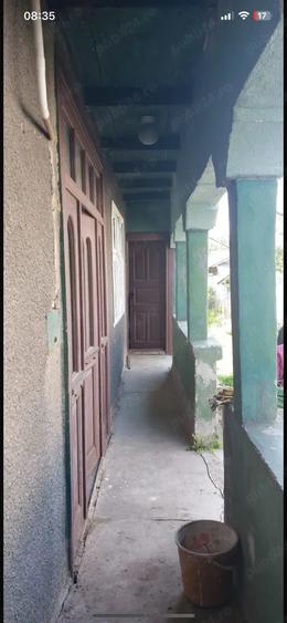 Casă cu Teren 700 Mp în Poienarii-Rali