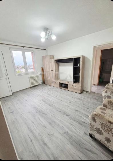 Apartament cu 2 camere semidecomandat, mobilat în Rahova