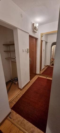 Apartament cu 2 camere decomandat în Podu Roș