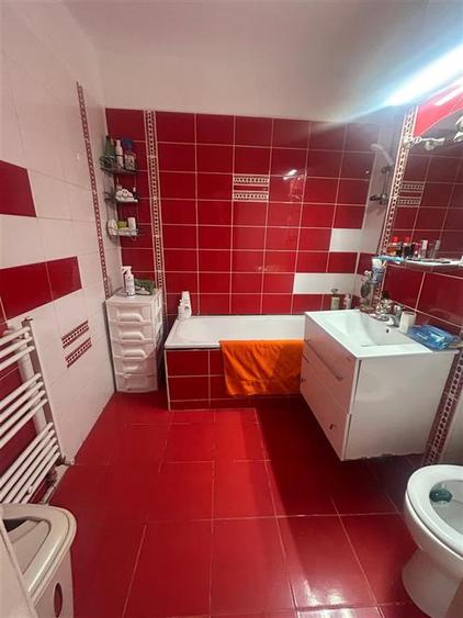 Apartament cu 3 camere decomandat în Dacia