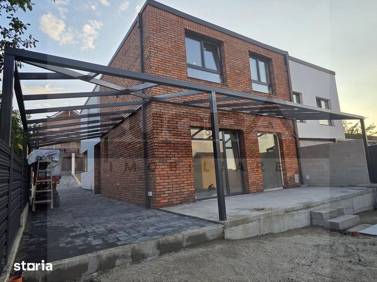 Duplex cu 5 camere cu Canalizare în Dezmir