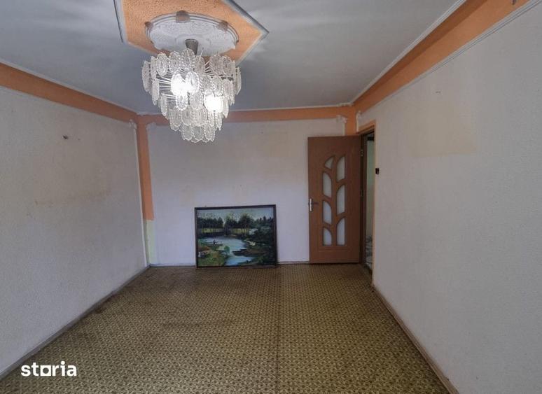 Apartament cu 2 camere decomandat în Nicolina