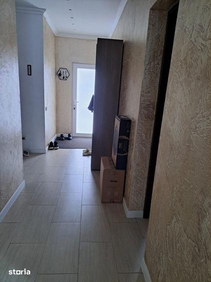 Casă cu 5 camere cu Teren 688 Mp în Central