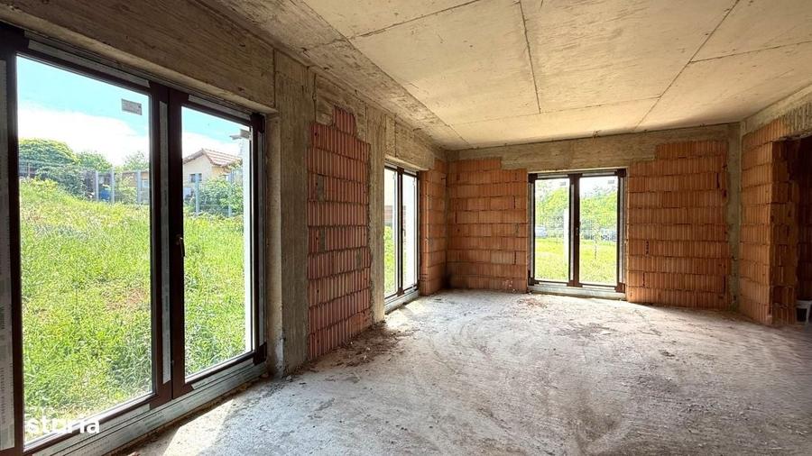 Casă cu 4 camere cu Teren 490 Mp în Jucu