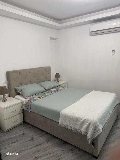 Apartament cu 3 camere semidecomandat în Tineretului