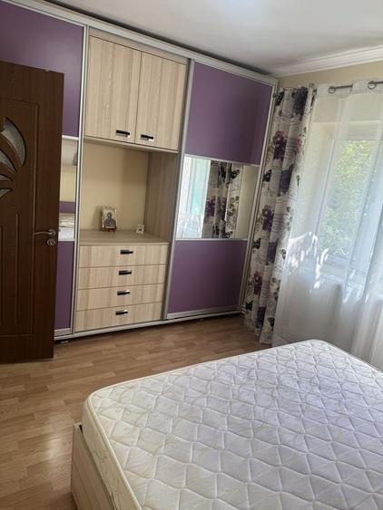 Apartament cu 2 camere semidecomandat în Unirii Nord