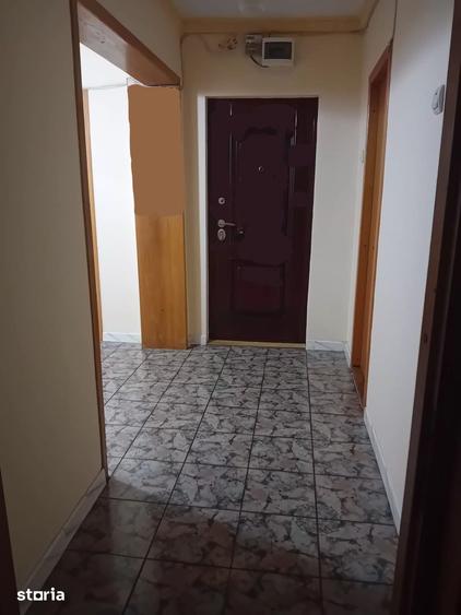 Apartament cu 4 camere decomandat în Micro 4