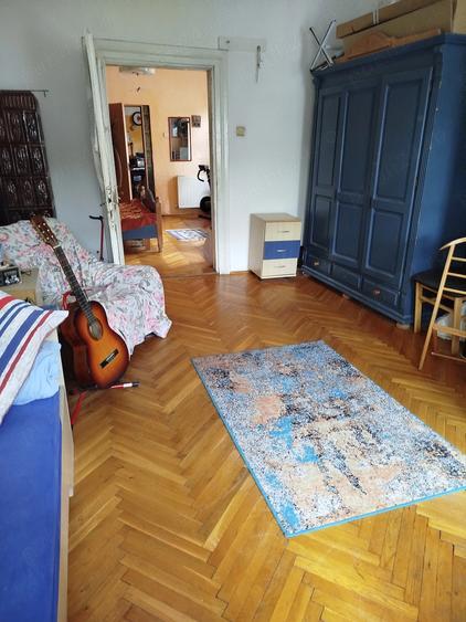 Casă cu 4 camere cu Teren 1000 Mp în Central