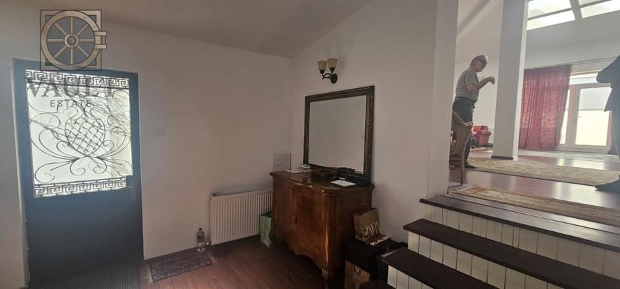 Apartament cu 2 camere decomandat, mobilat în Cișmigiu