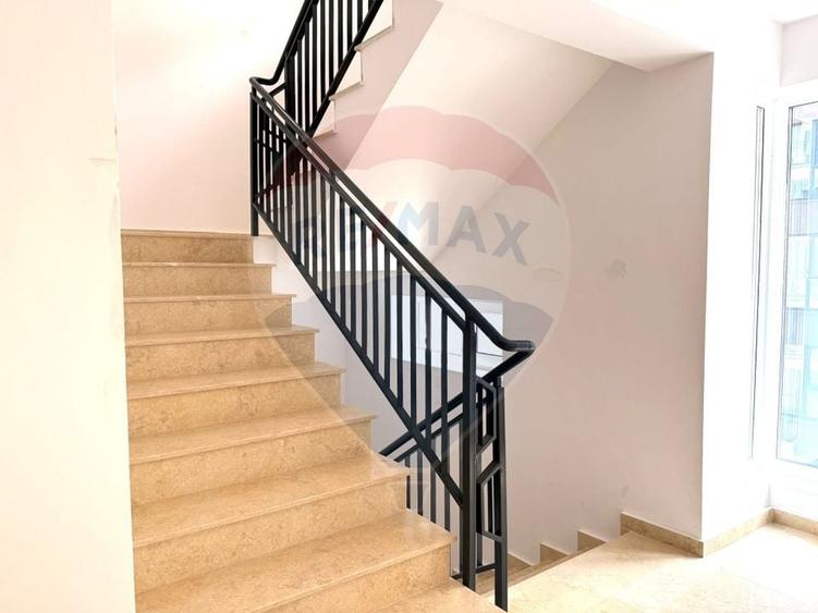 Apartament cu 2 camere semidecomandat în Pipera