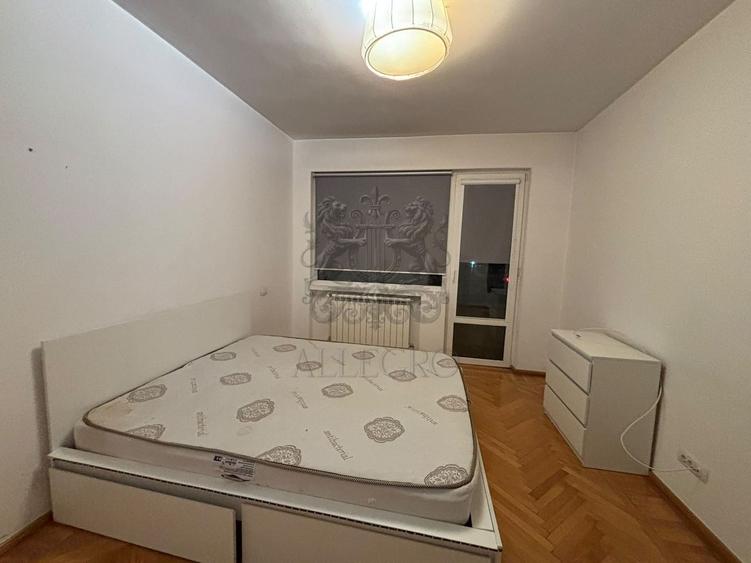 Apartament cu 3 camere semidecomandat, mobilat în Cișmigiu