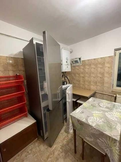 Apartament cu 3 camere semidecomandat în Șagului