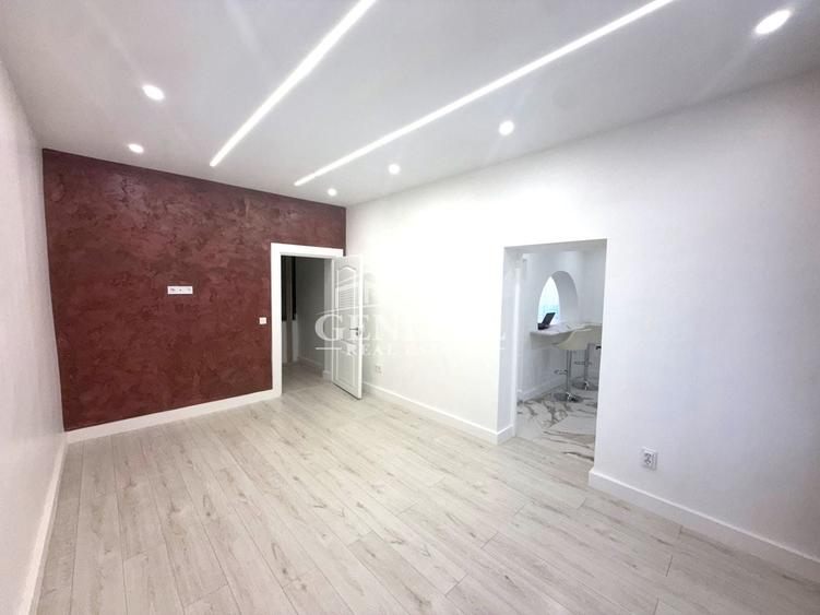 Apartament cu 4 camere decomandat în Central