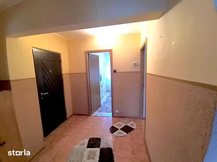 Apartament cu 4 camere decomandat, mobilat în Burdujeni