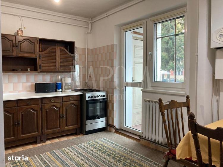 Apartament cu 3 camere semidecomandat în Grigorescu